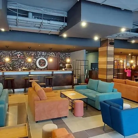 Magri Luxurious A42 Gardens